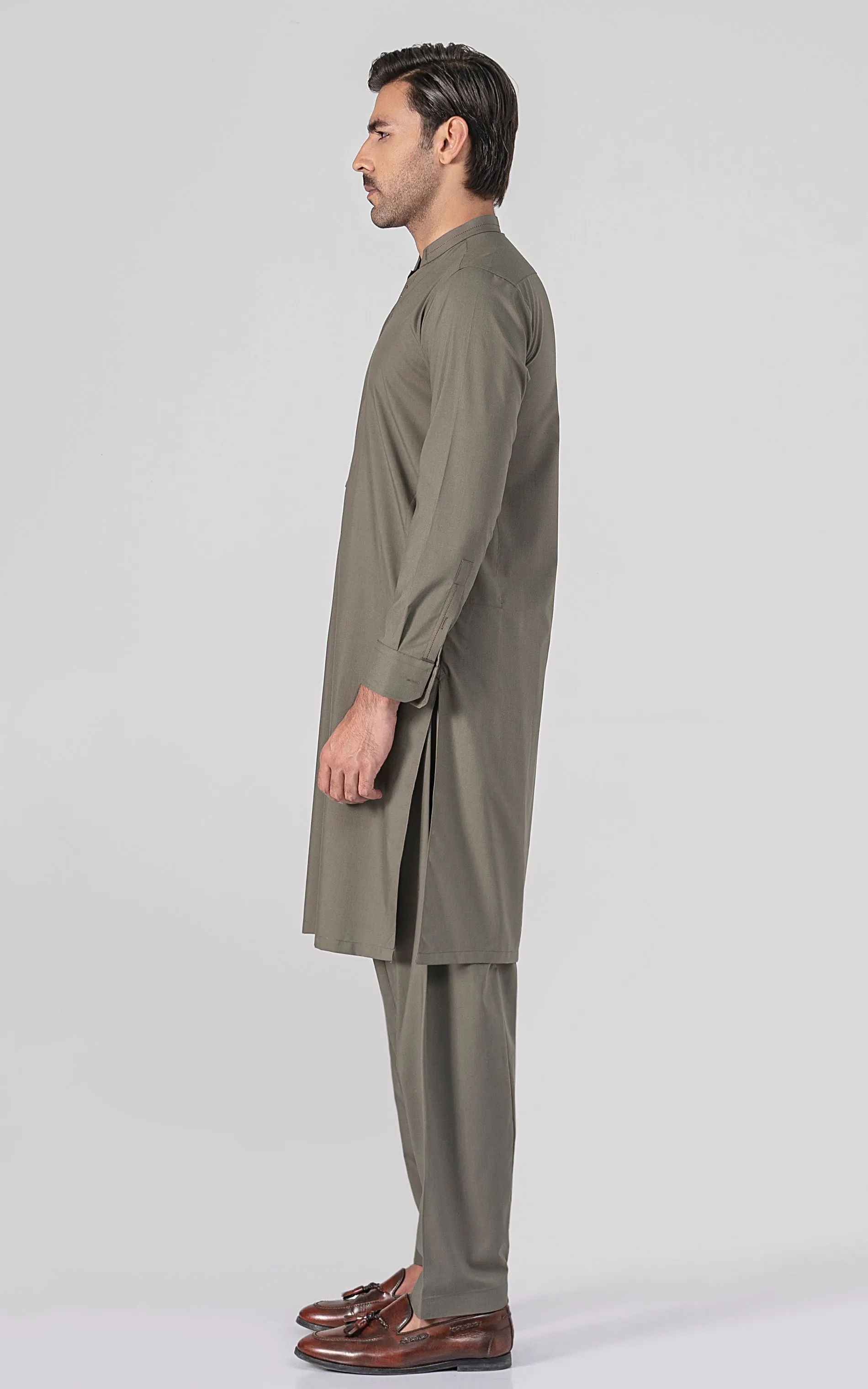 BELNDED WASH & WEAR -CLASSIC COLLECTION LIGHT OLIVE