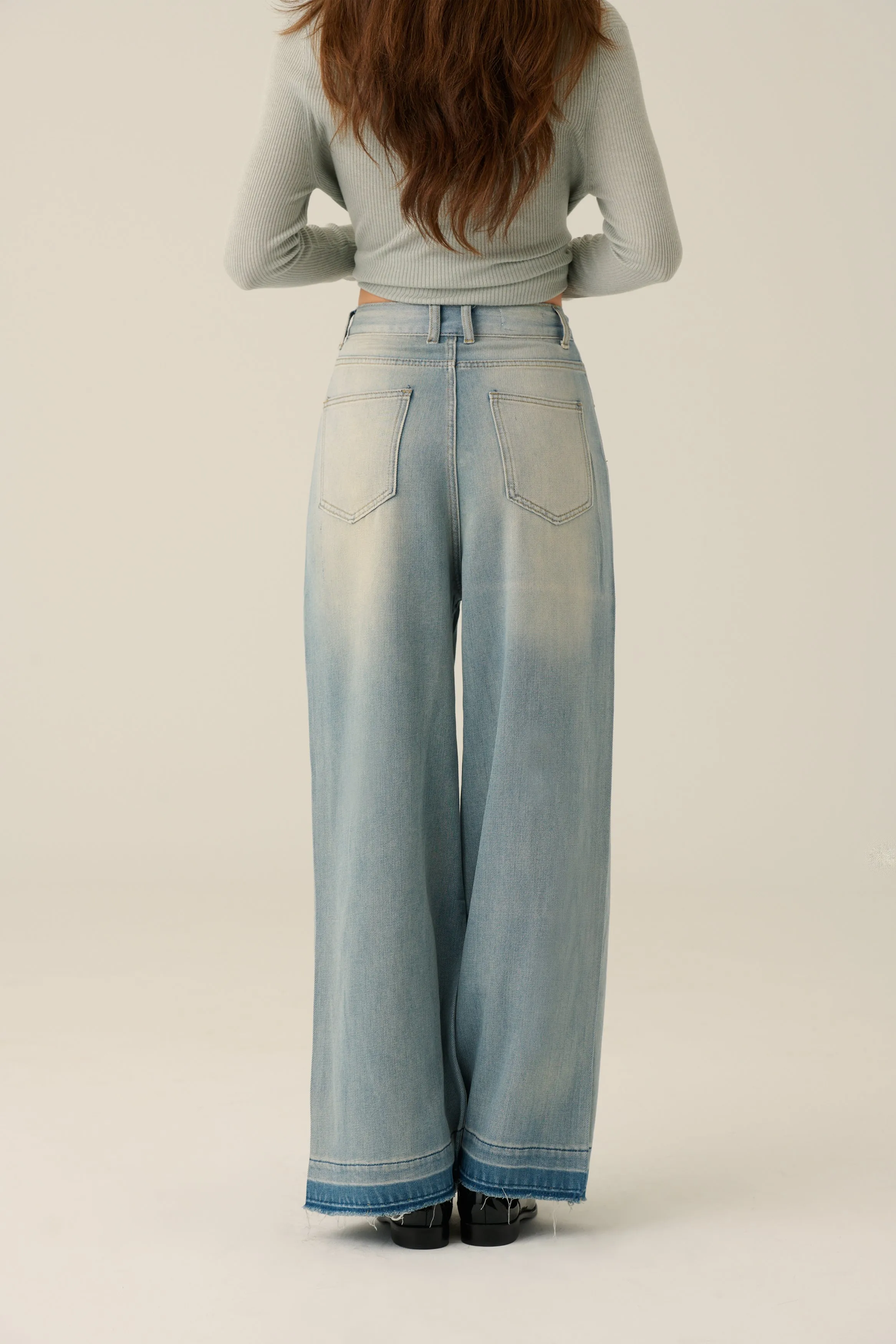 Nordic loose fit jeans in light blue wash