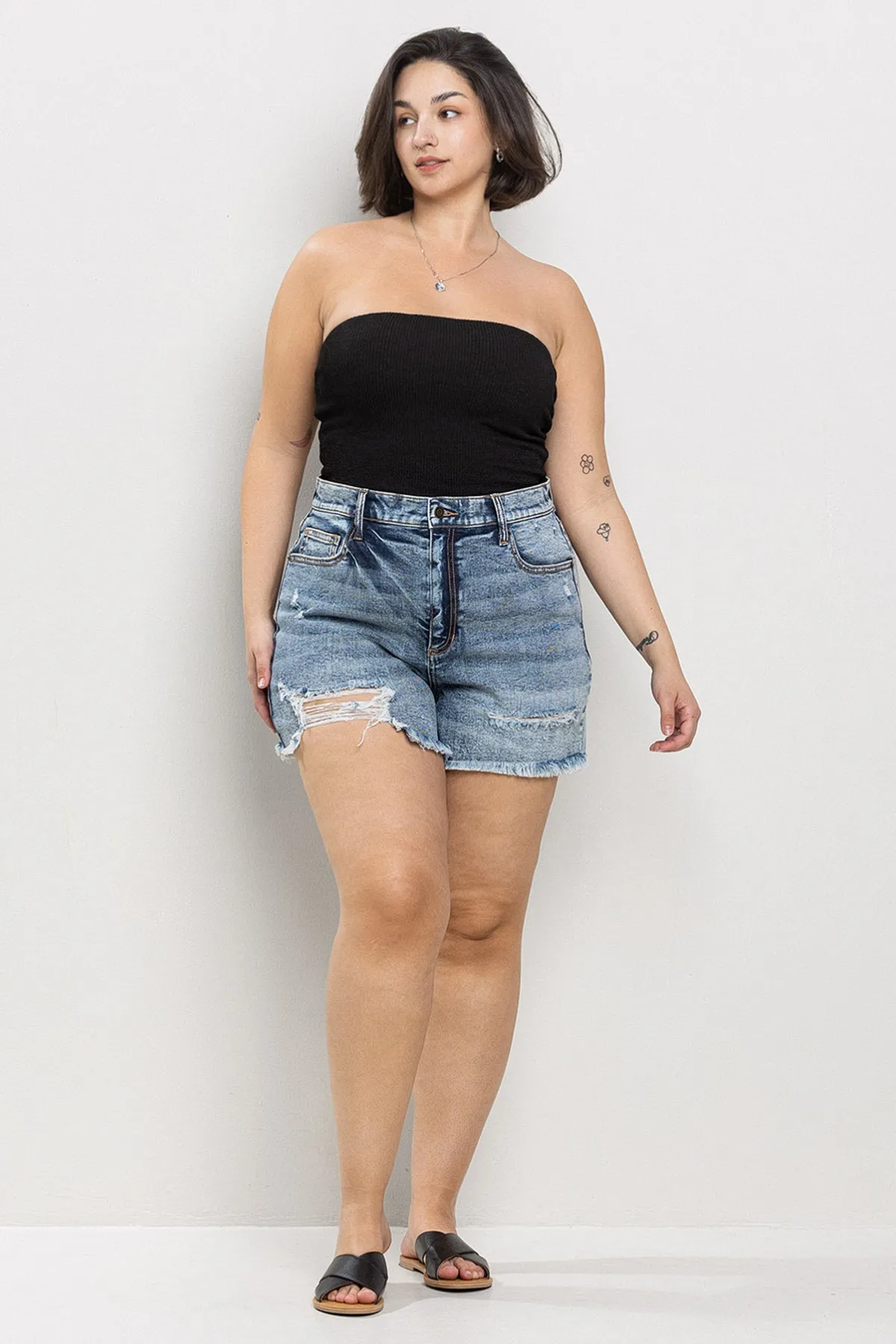 PLUS SIZE* HIGH RISE SHORTS WITH FRAY HEM AND DISTRESS / SP-S7325MD-PL